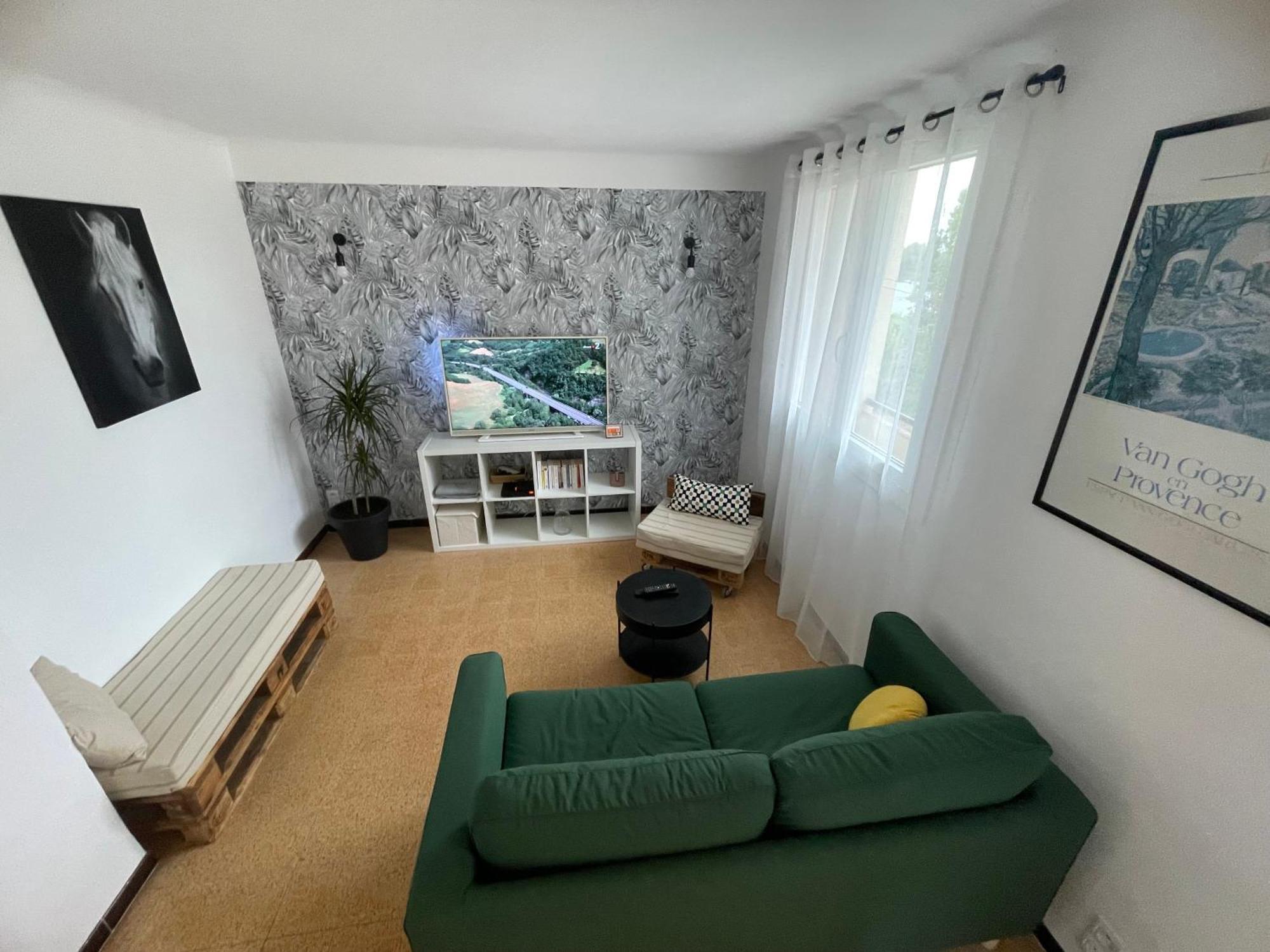 Appartement De Florent อาร์ลส์ ภายนอก รูปภาพ